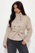 Viraler Trenchcoat