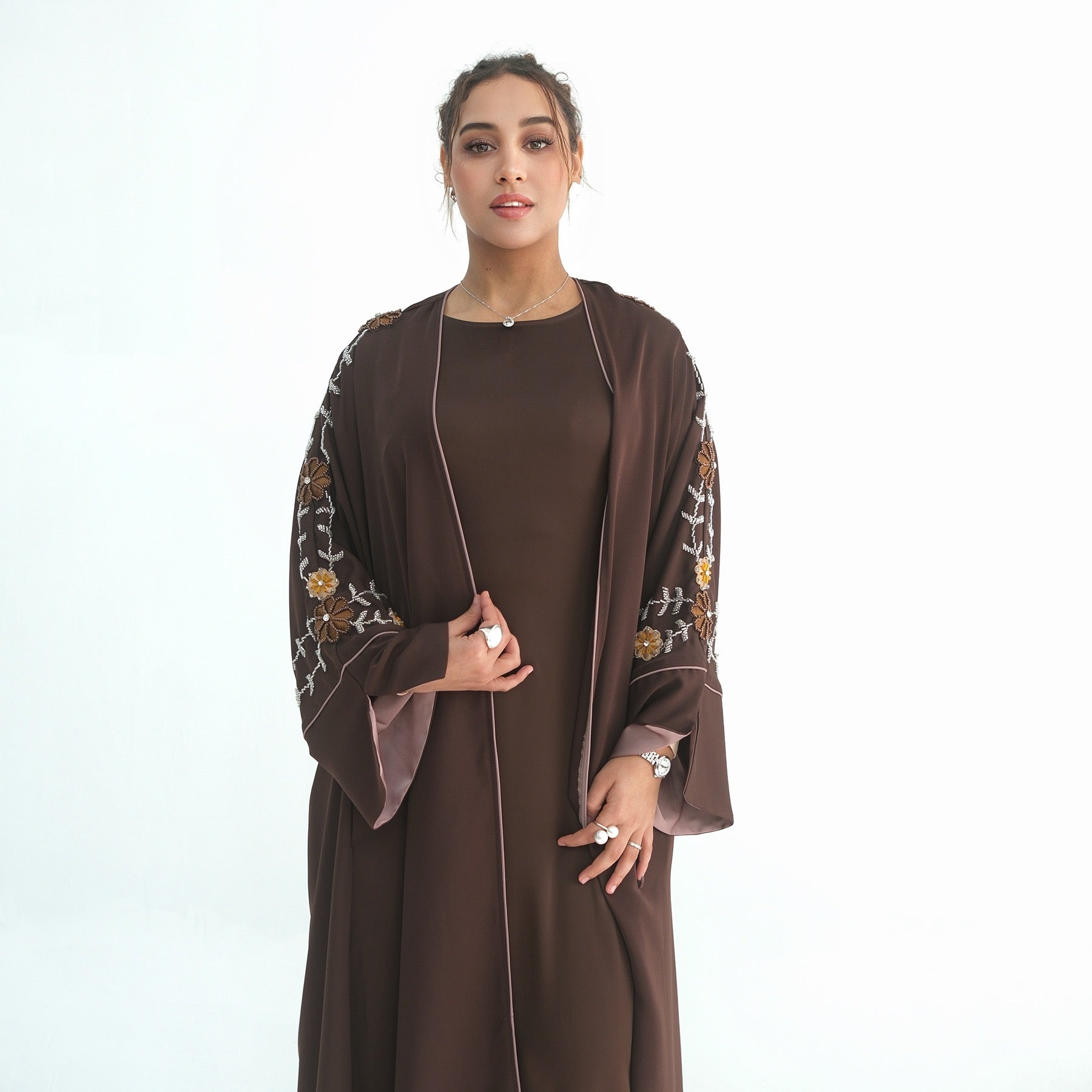 Bestickter Kimono mit Blumenmuster