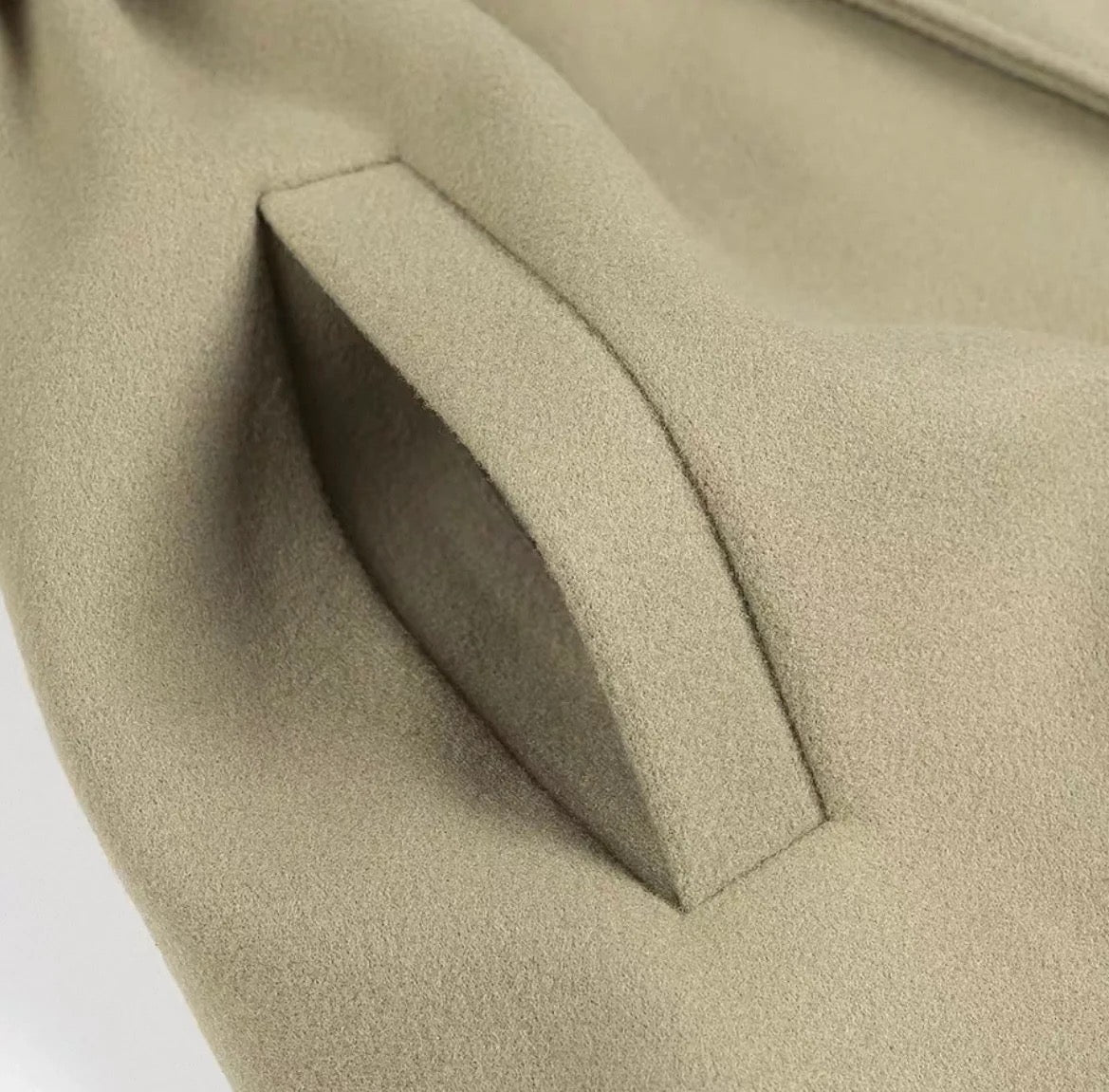 AVÉRA Trench Coat