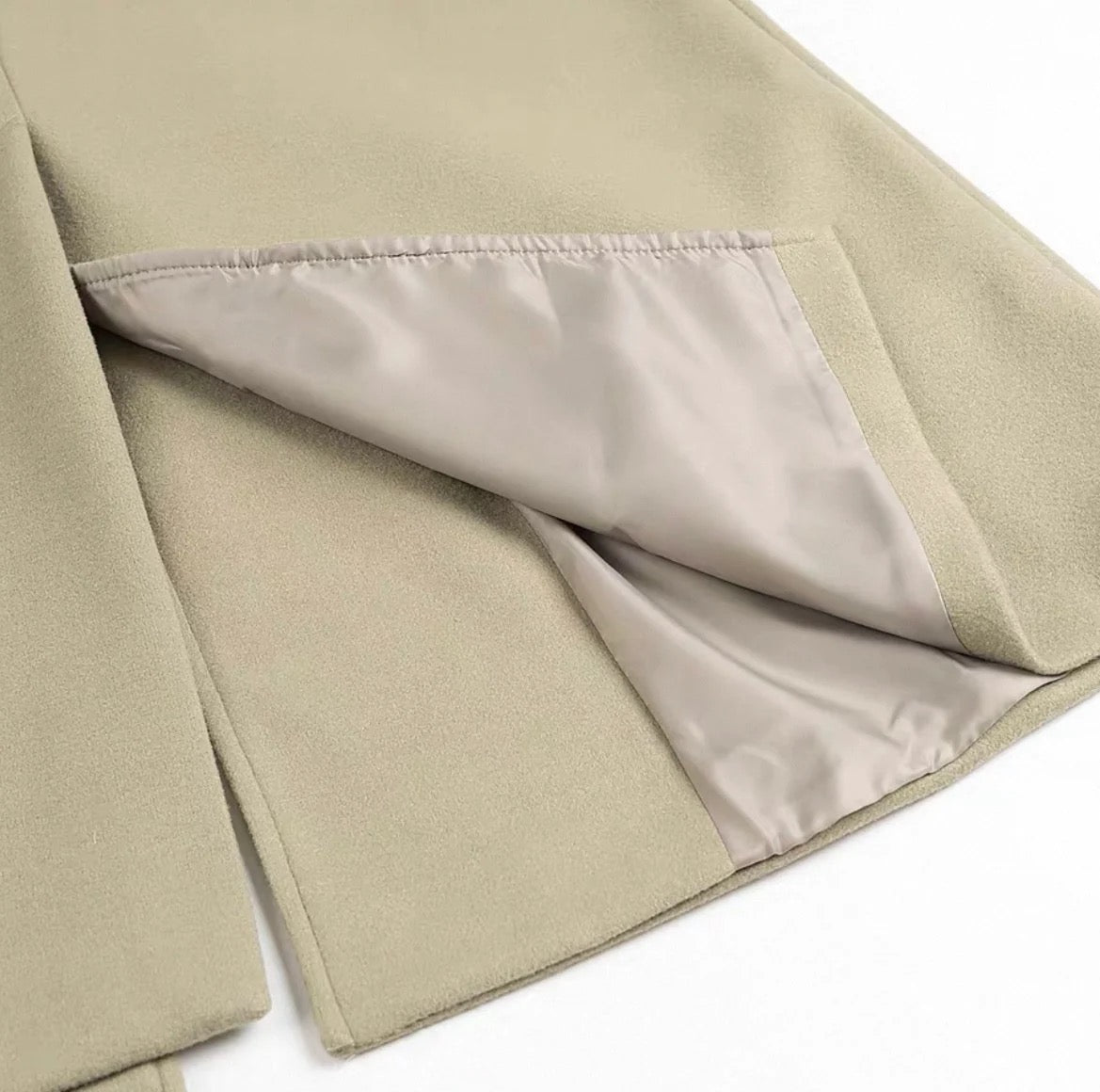 AVÉRA Trench Coat