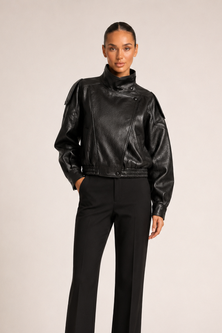 Virale Lederjacke mit Stehkragen