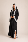 Gepunktete Abaya mit Spitzencape