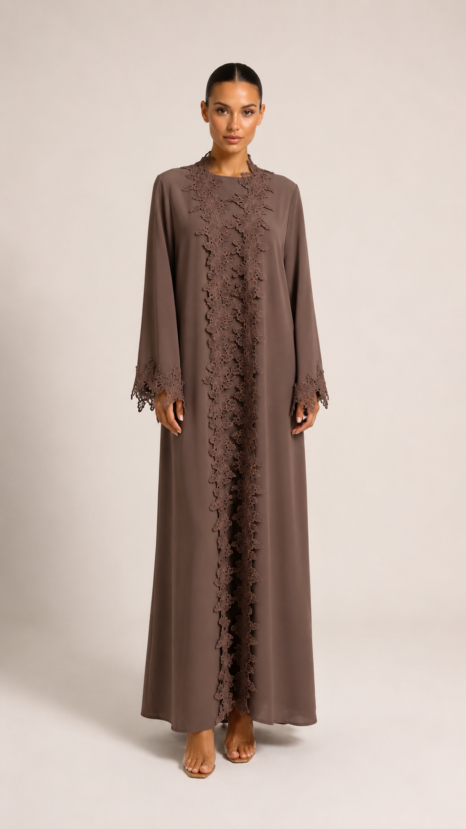 Kimono mit Spitzebesatz
