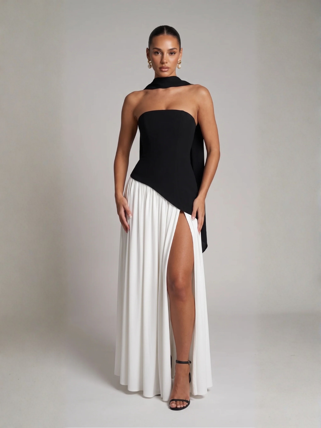 Elegantes Maxikleid mit Schal