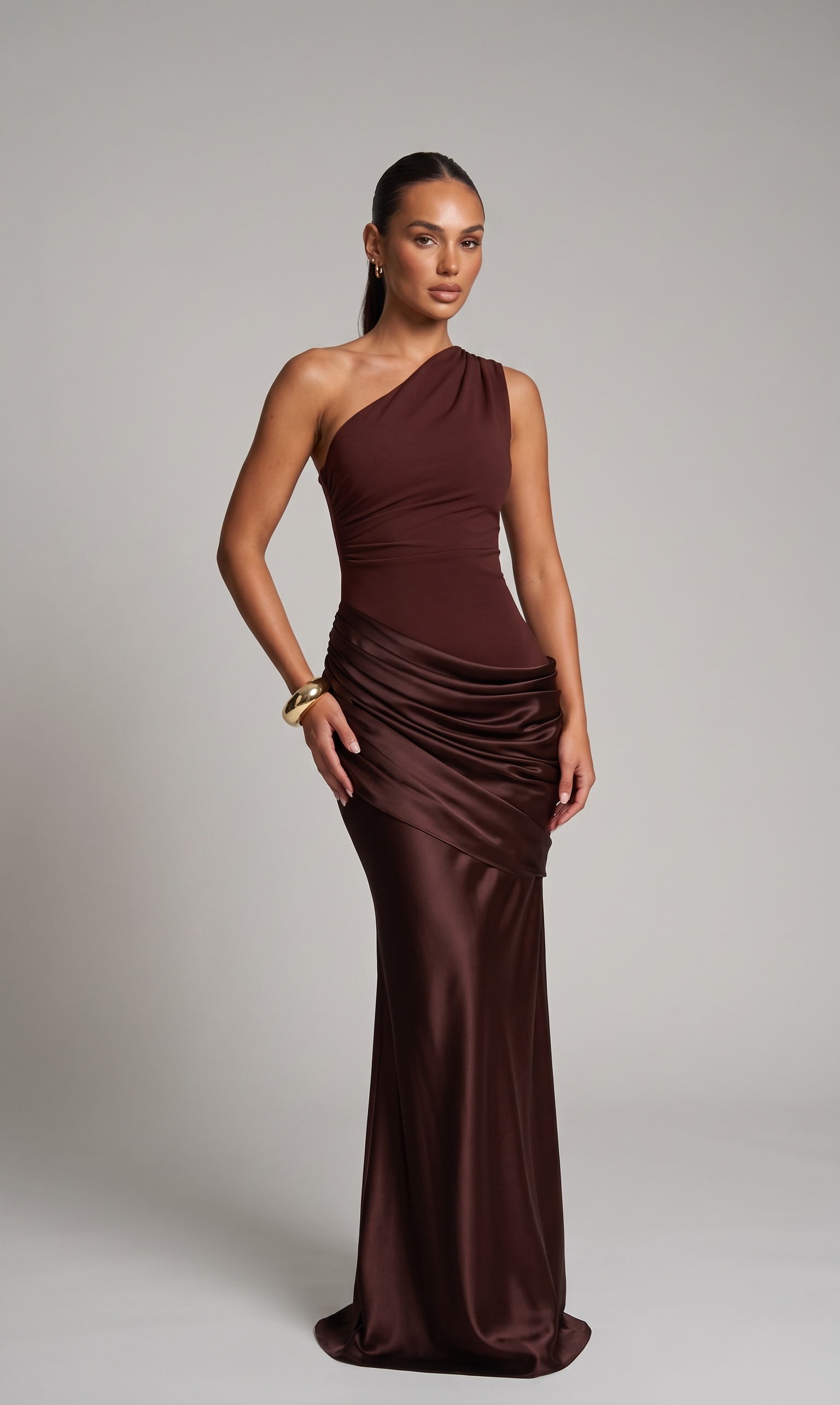 Elegantes One-Shoulder-Kleid