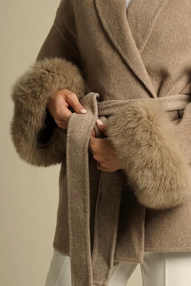 Vella - Highclass Mantel