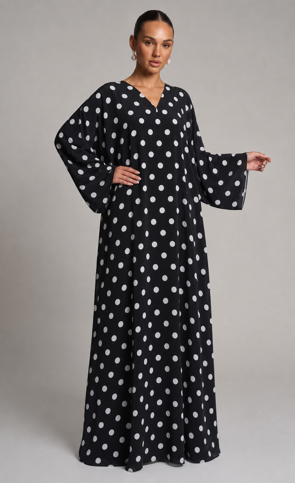 Mila – Polka-Dot Abaya